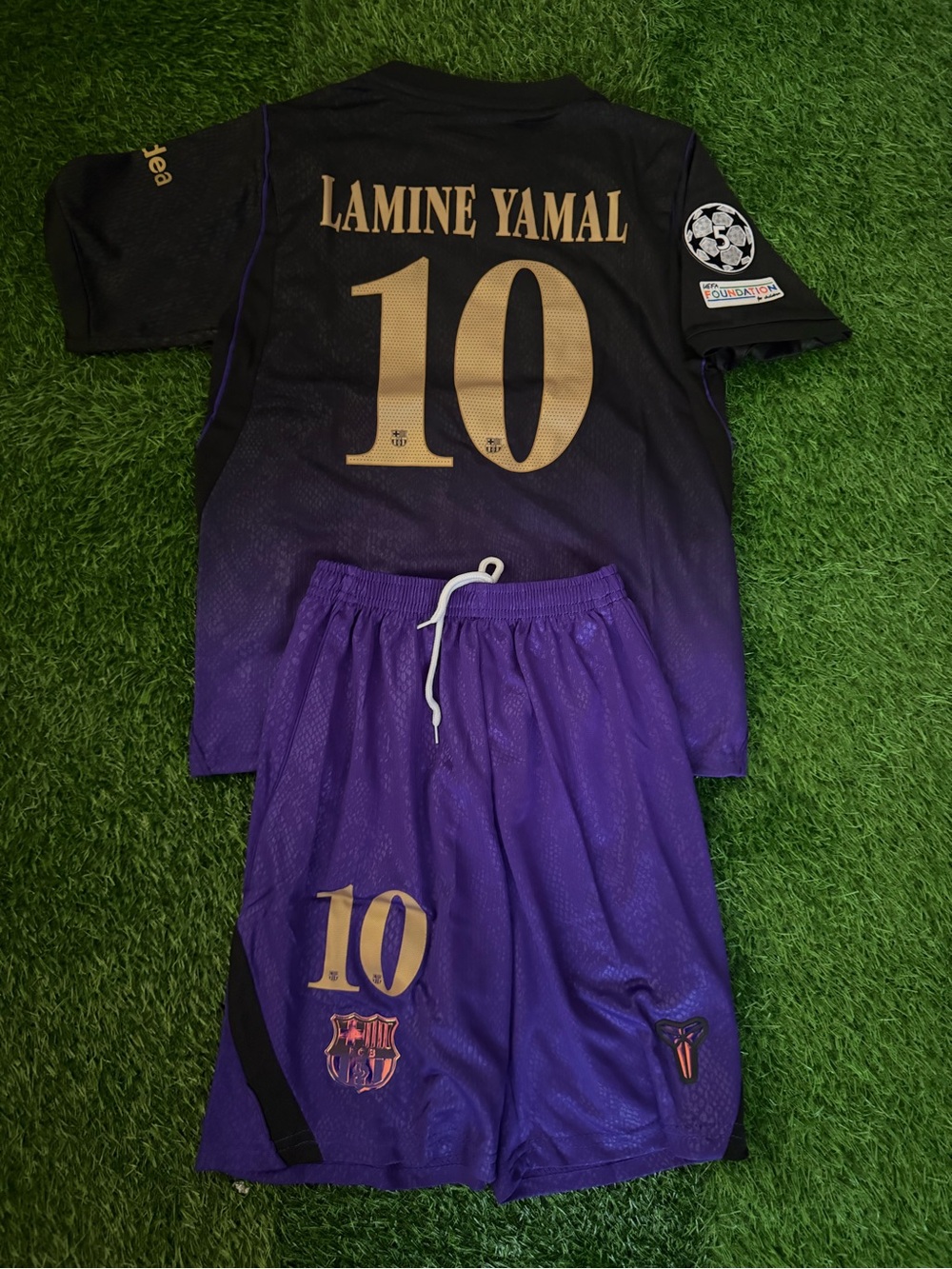 Lamine Yamal Barcelona jersey kids set